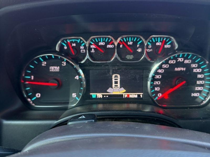 Chevrolet Silverado 2500HD Built After Aug 14 4WD Crew Cab 153.7" LT 2015