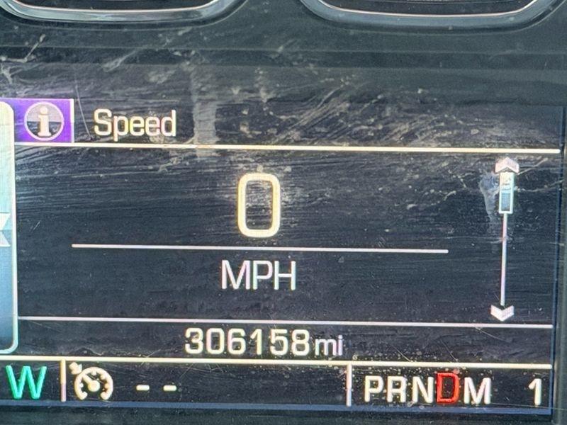 Chevrolet Silverado 2500HD Built After Aug 14 4WD Crew Cab 153.7" LT 2015