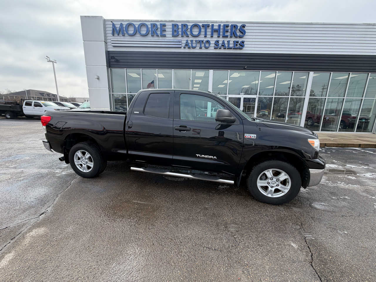 2013 Toyota Tundra 4WD Truck Double Cab 5.7L FFV V8 6-Spd AT (Natl)