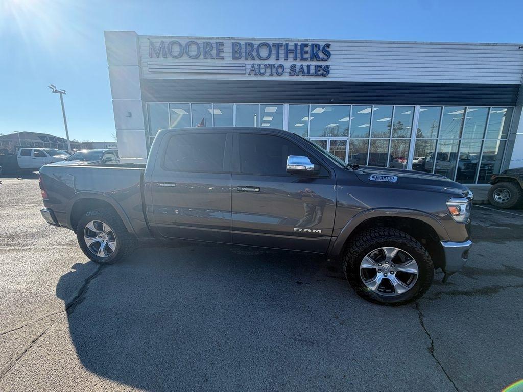 RAM 1500 Laramie 4x4 Crew Cab 5'7" Box 2021