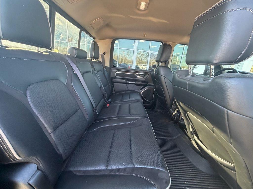 RAM 1500 Laramie 4x4 Crew Cab 5'7" Box 2021