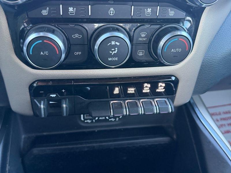 RAM 1500 Laramie 4x4 Crew Cab 5'7" Box 2021