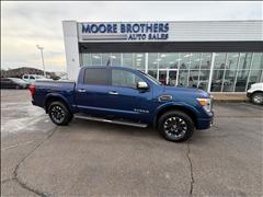 2017 Nissan Titan 