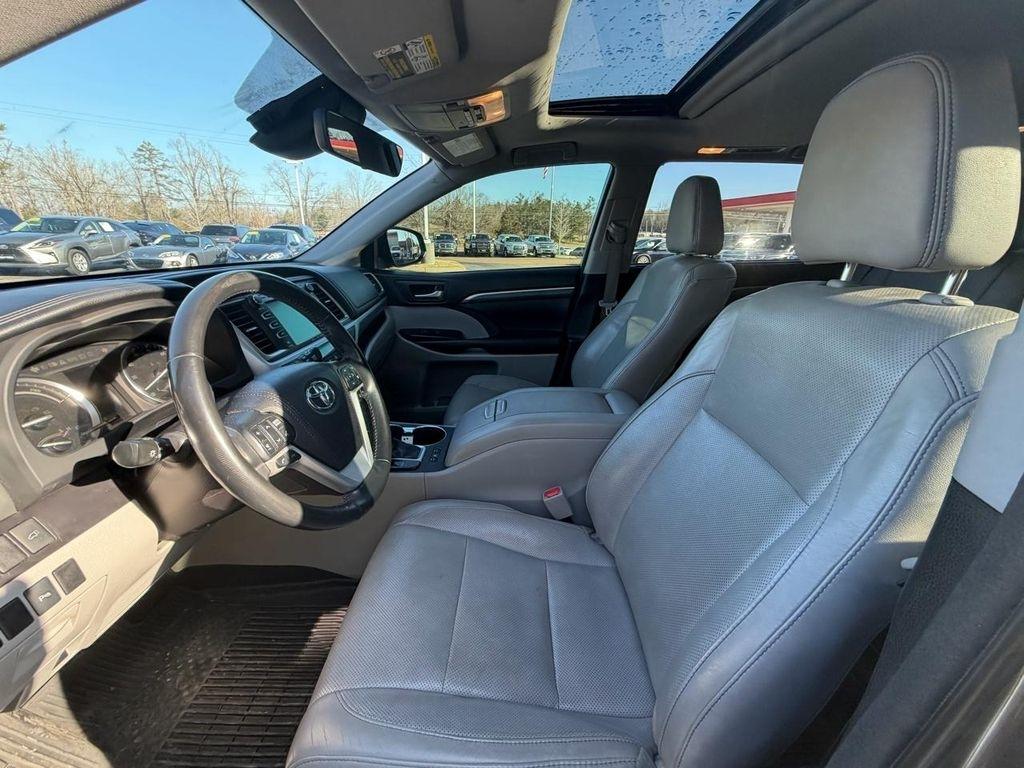 Toyota Highlander Hybrid Limited V6 AWD (Natl) 2018