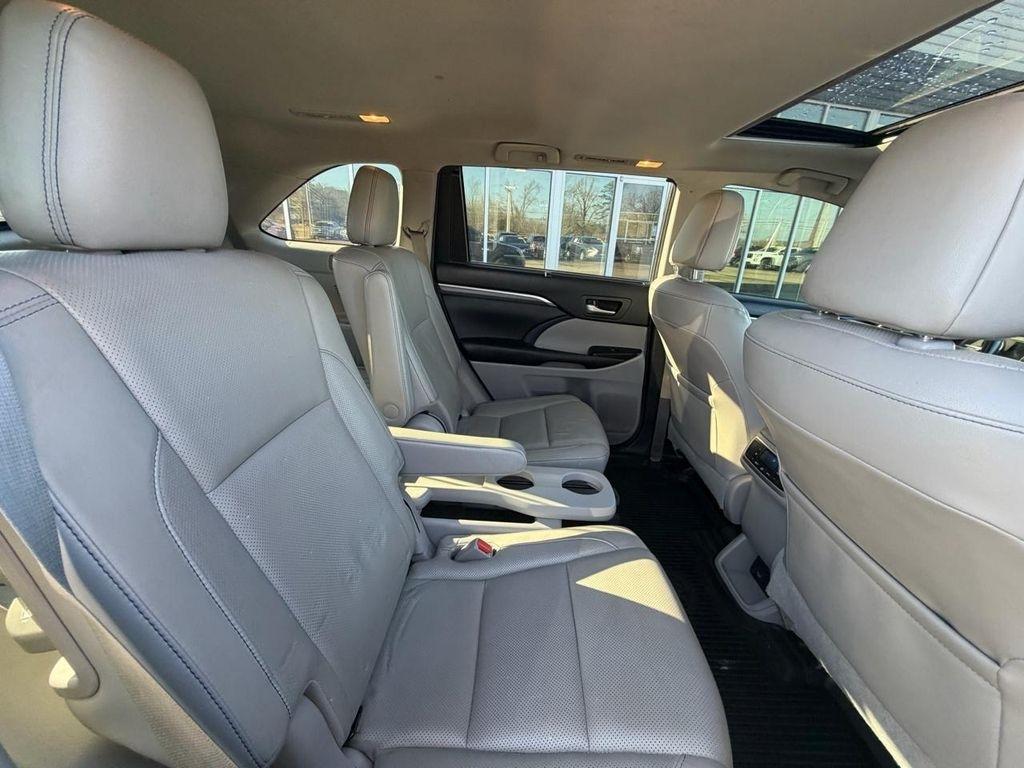 Toyota Highlander Hybrid Limited V6 AWD (Natl) 2018