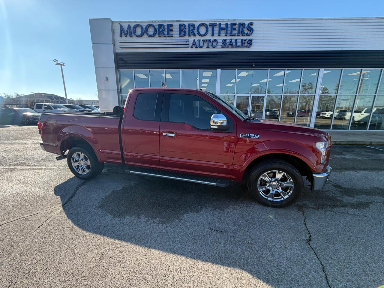 2015 Ford F-150 2WD SuperCab 145" Lariat