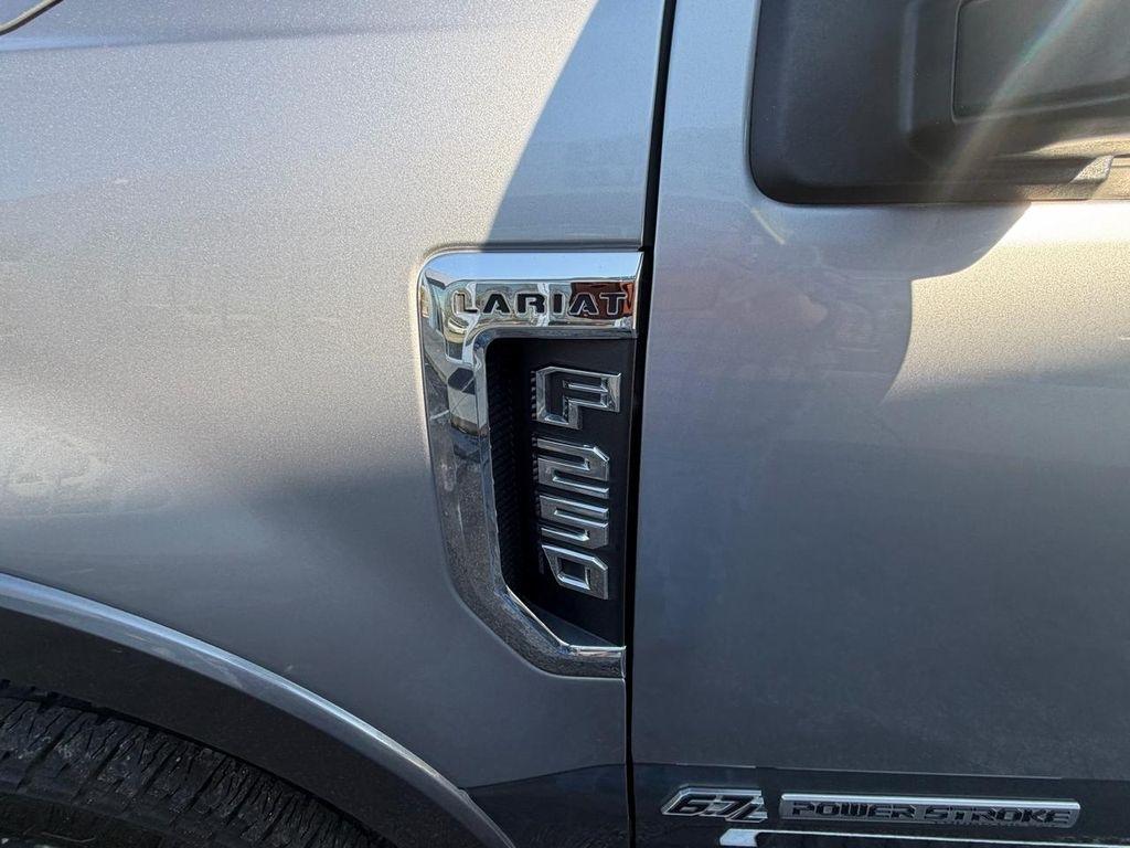 Ford Super Duty F-250 SRW 4WD Crew Cab 172" Lariat 2022