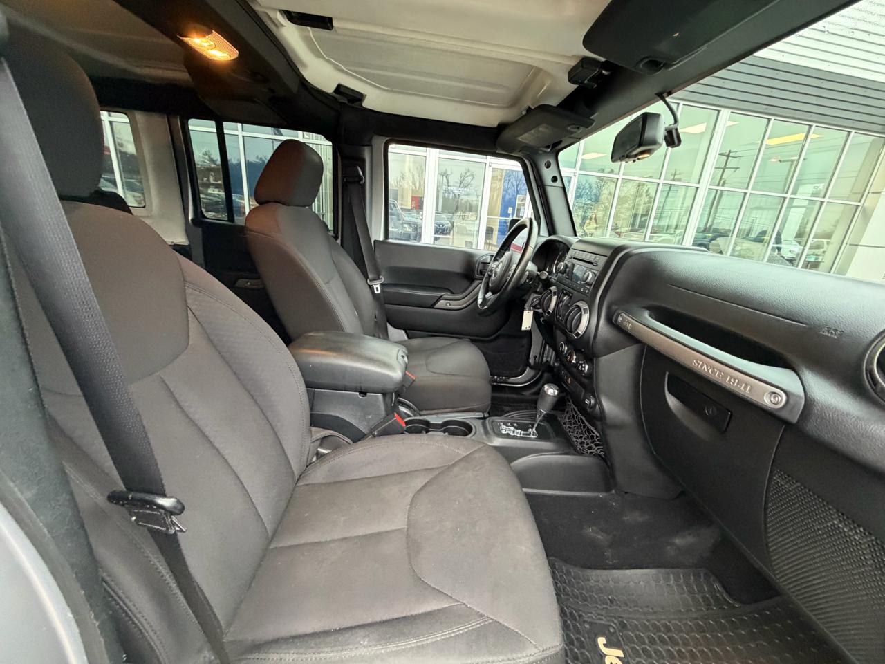 Jeep Wrangler Unlimited 4WD 4dr Sport 2015