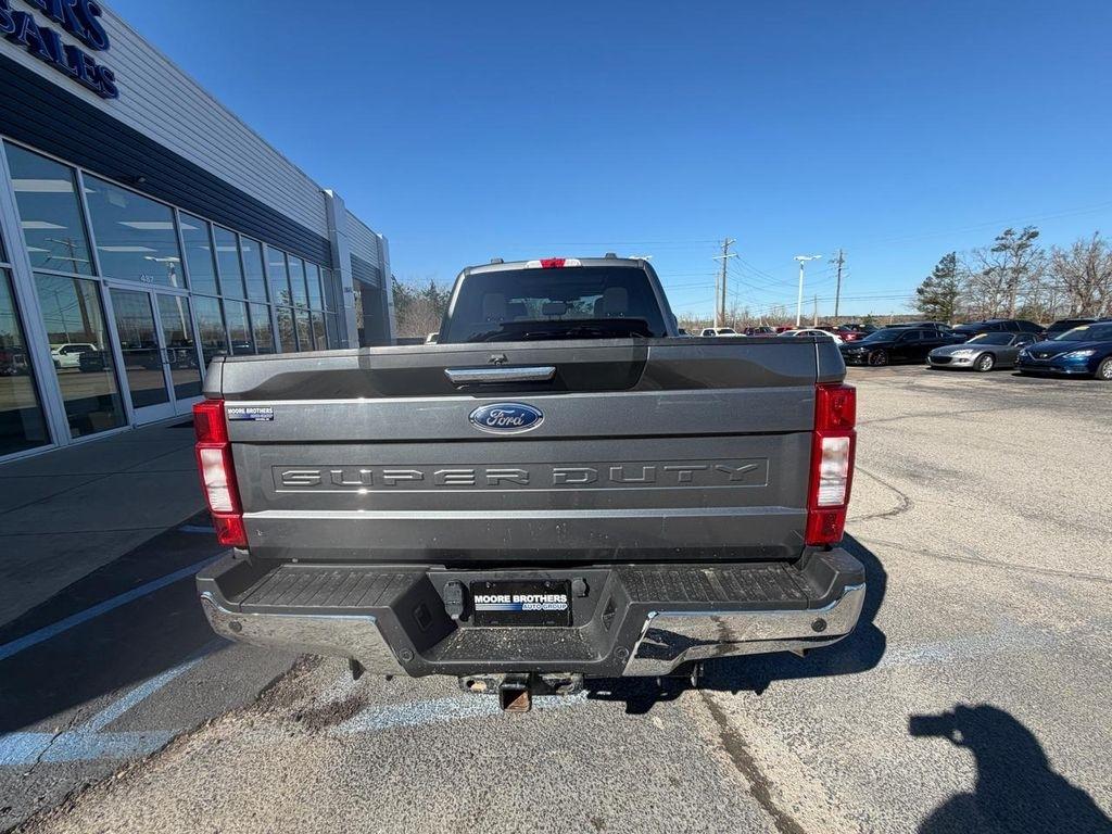 Ford Super Duty F-250 SRW XLT 4WD Crew Cab 8' Box 2022