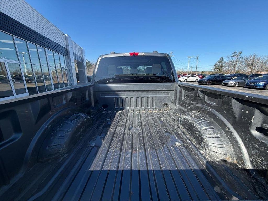 Ford Super Duty F-250 SRW XLT 4WD Crew Cab 8' Box 2022