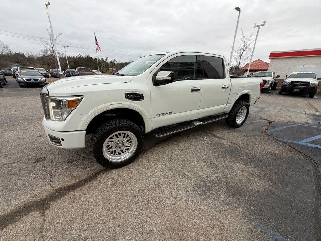 Nissan Titan 4x4 Crew Cab Platinum Reserve 2017
