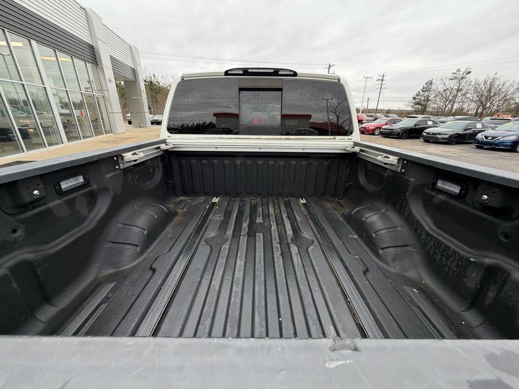 Nissan Titan 4x4 Crew Cab Platinum Reserve 2017