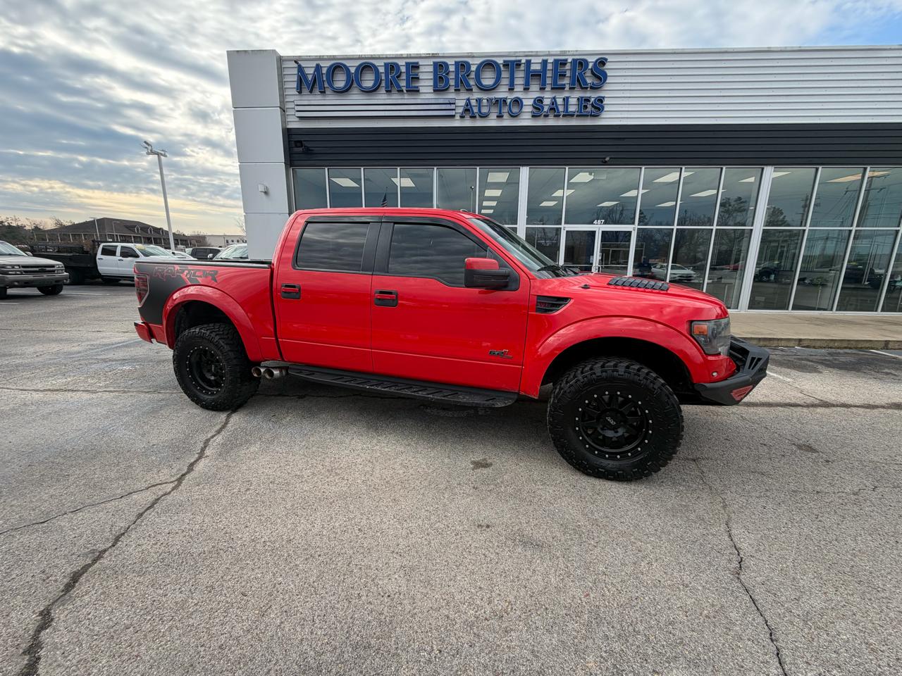 2013 Ford F-150 4WD SuperCrew 145" SVT Raptor