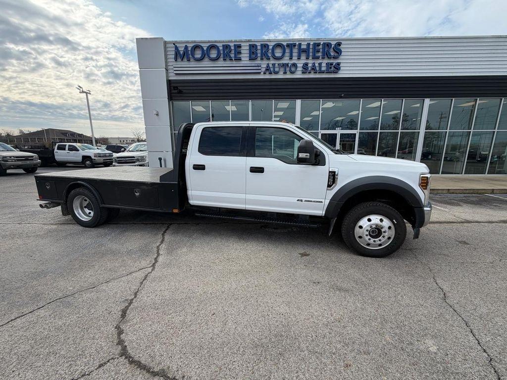2019 Ford Super Duty F-550 DRW Lariat 4WD Crew Cab 179" WB 60" CA