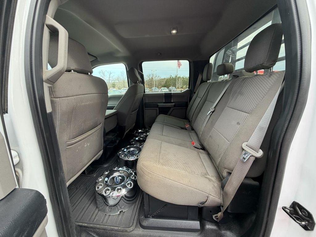 Ford Super Duty F-550 DRW Lariat 4WD Crew Cab 179" WB 60" CA 2019