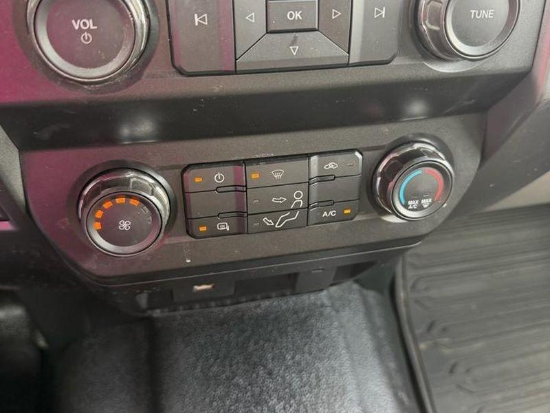 Ford Super Duty F-550 DRW Lariat 4WD Crew Cab 179" WB 60" CA 2019