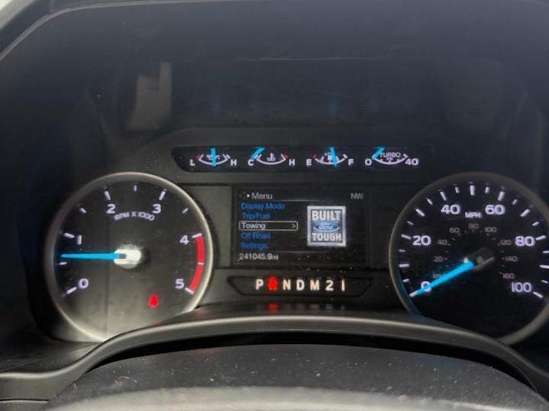 Ford Super Duty F-550 DRW Lariat 4WD Crew Cab 179" WB 60" CA 2019