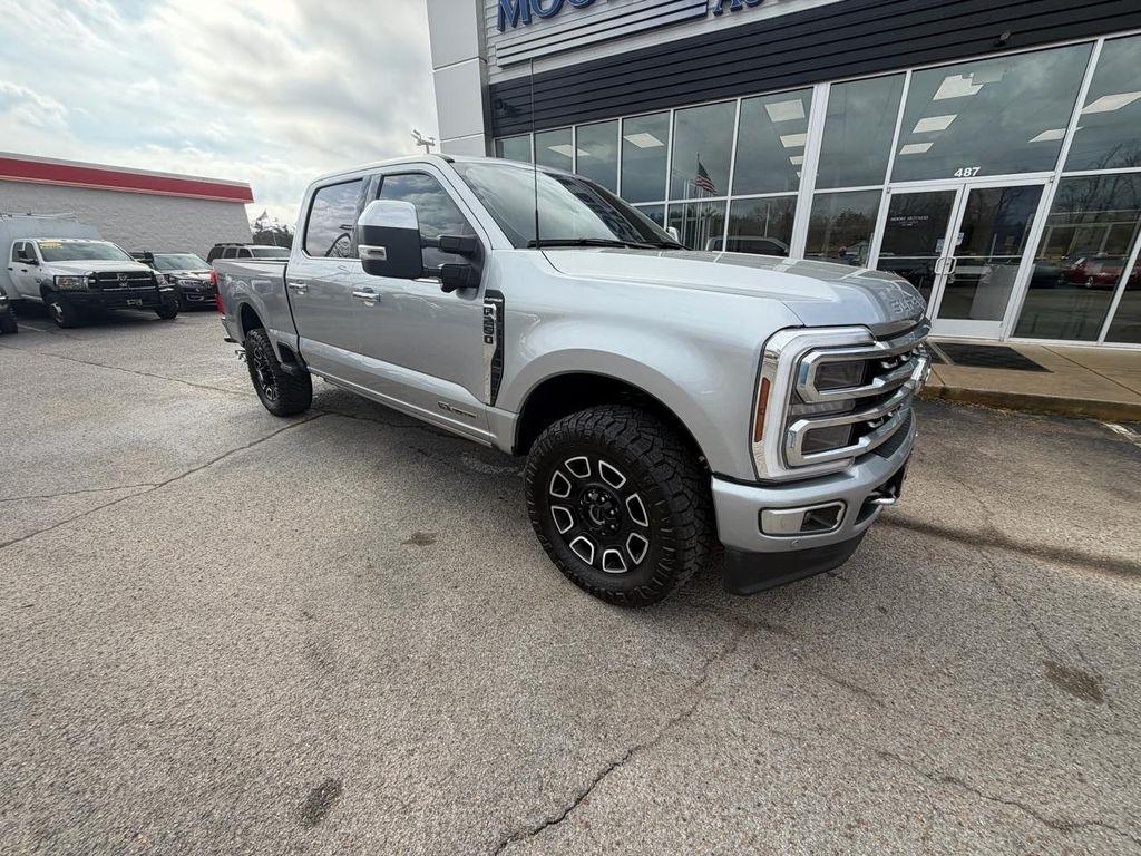 Ford Super Duty F-250 SRW Platinum 4WD Crew Cab 8' Box 2024