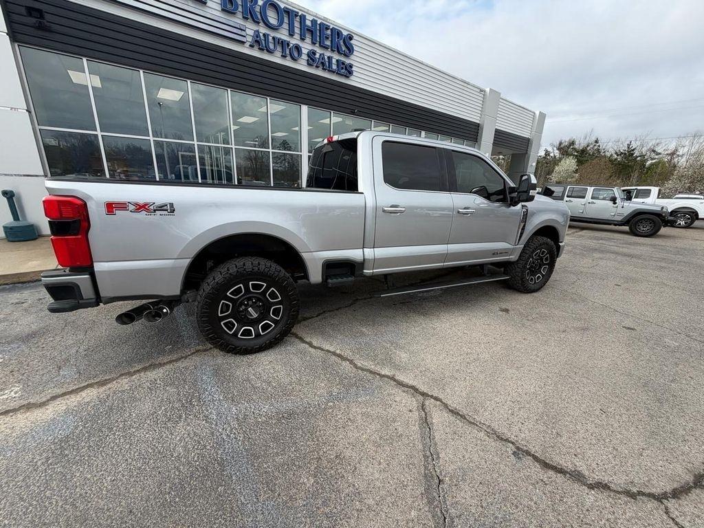 Ford Super Duty F-250 SRW Platinum 4WD Crew Cab 8' Box 2024