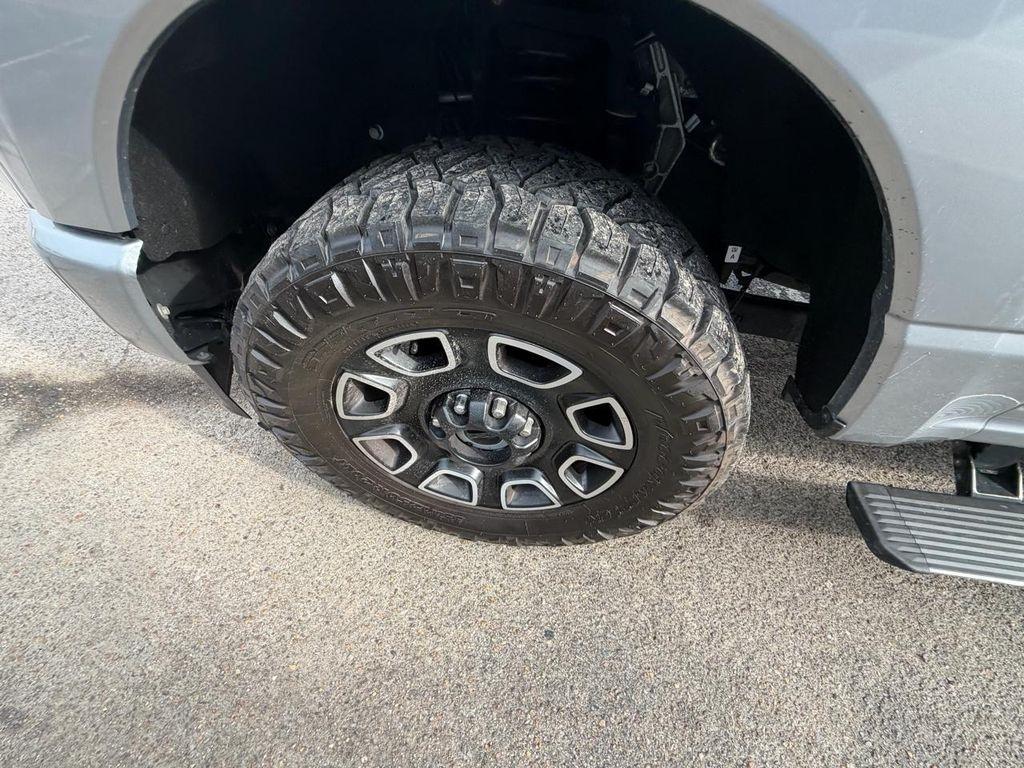 Ford Super Duty F-250 SRW Platinum 4WD Crew Cab 8' Box 2024