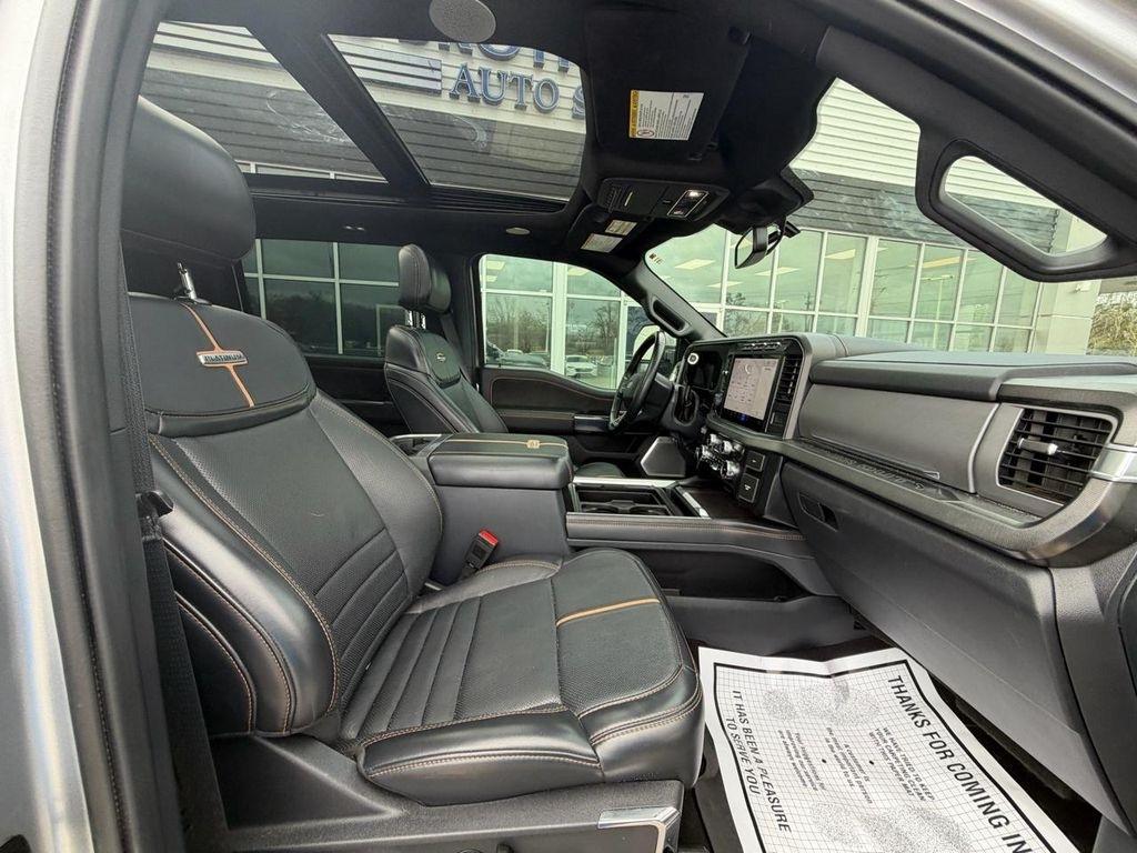 Ford Super Duty F-250 SRW Platinum 4WD Crew Cab 8' Box 2024