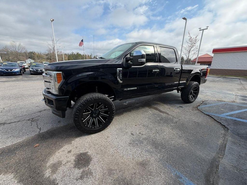 Ford Super Duty F-250 SRW Platinum 4WD Crew Cab 8' Box 2017