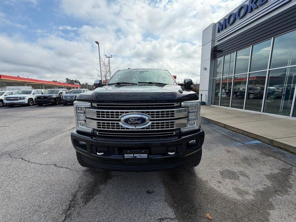 Ford Super Duty F-250 SRW Platinum 4WD Crew Cab 8' Box 2017