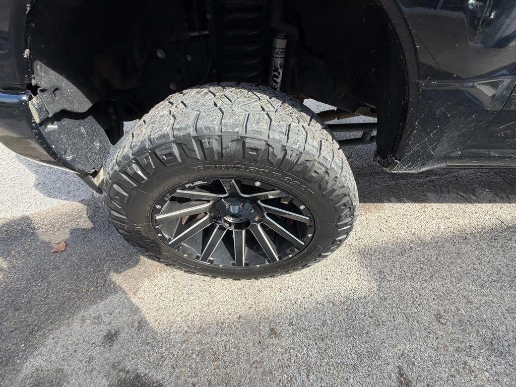 Ford Super Duty F-250 SRW Platinum 4WD Crew Cab 8' Box 2017