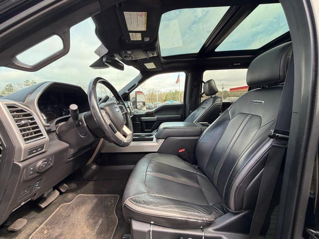 Ford Super Duty F-250 SRW Platinum 4WD Crew Cab 8' Box 2017