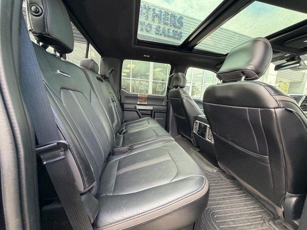 Ford Super Duty F-250 SRW Platinum 4WD Crew Cab 8' Box 2017