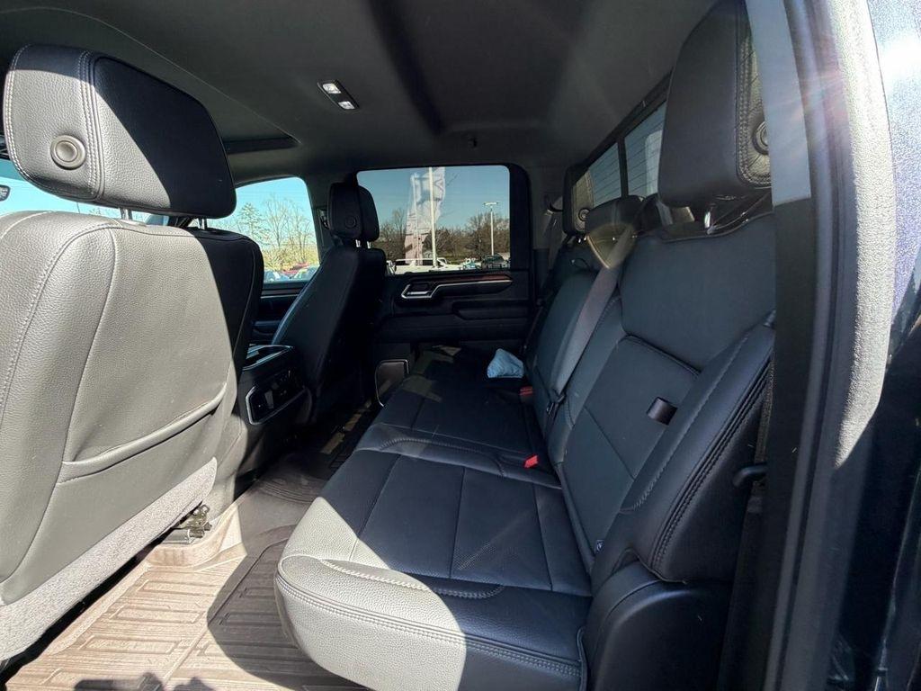 GMC Sierra 2500HD 4WD Crew Cab 159" Denali 2024