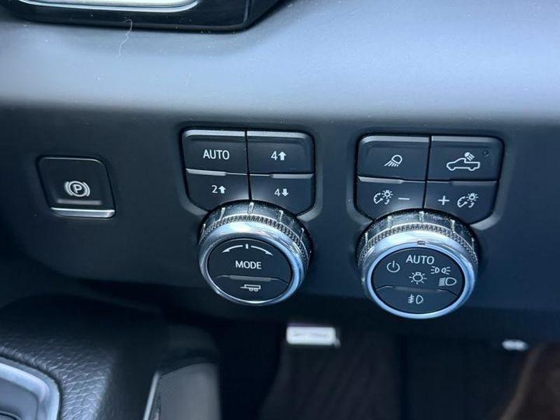 GMC Sierra 2500HD 4WD Crew Cab 159" Denali 2024