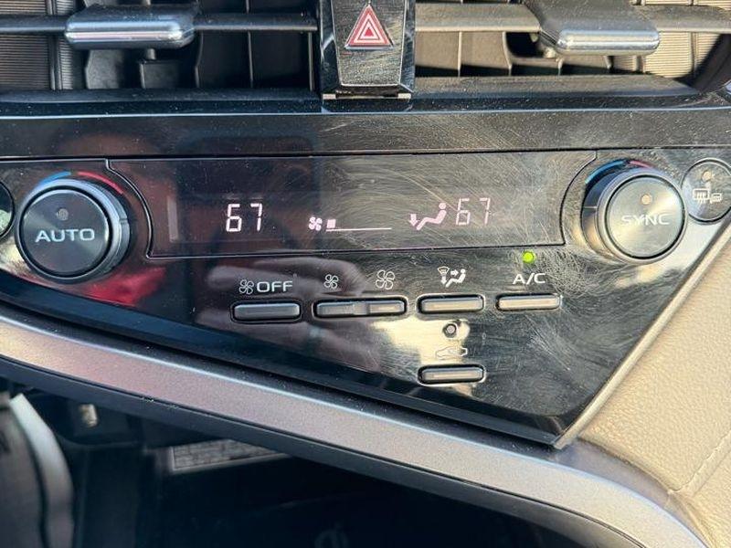 Toyota Camry XSE Auto AWD (Natl) 2021