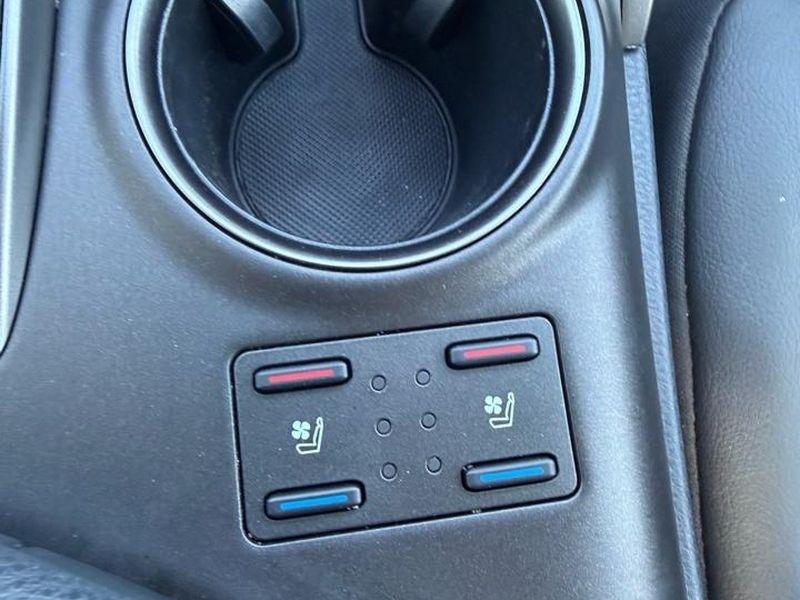 Toyota Camry XSE Auto AWD (Natl) 2021