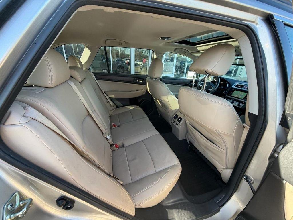 Subaru Outback 4dr Wgn 3.6R Limited 2016