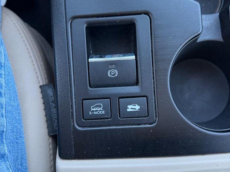 Subaru Outback 4dr Wgn 3.6R Limited 2016