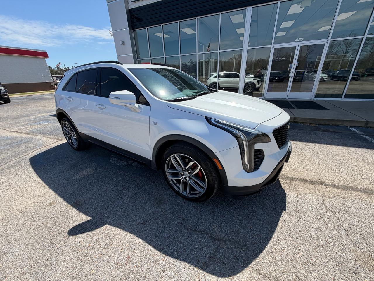 Cadillac XT4 FWD 4dr Sport 2021
