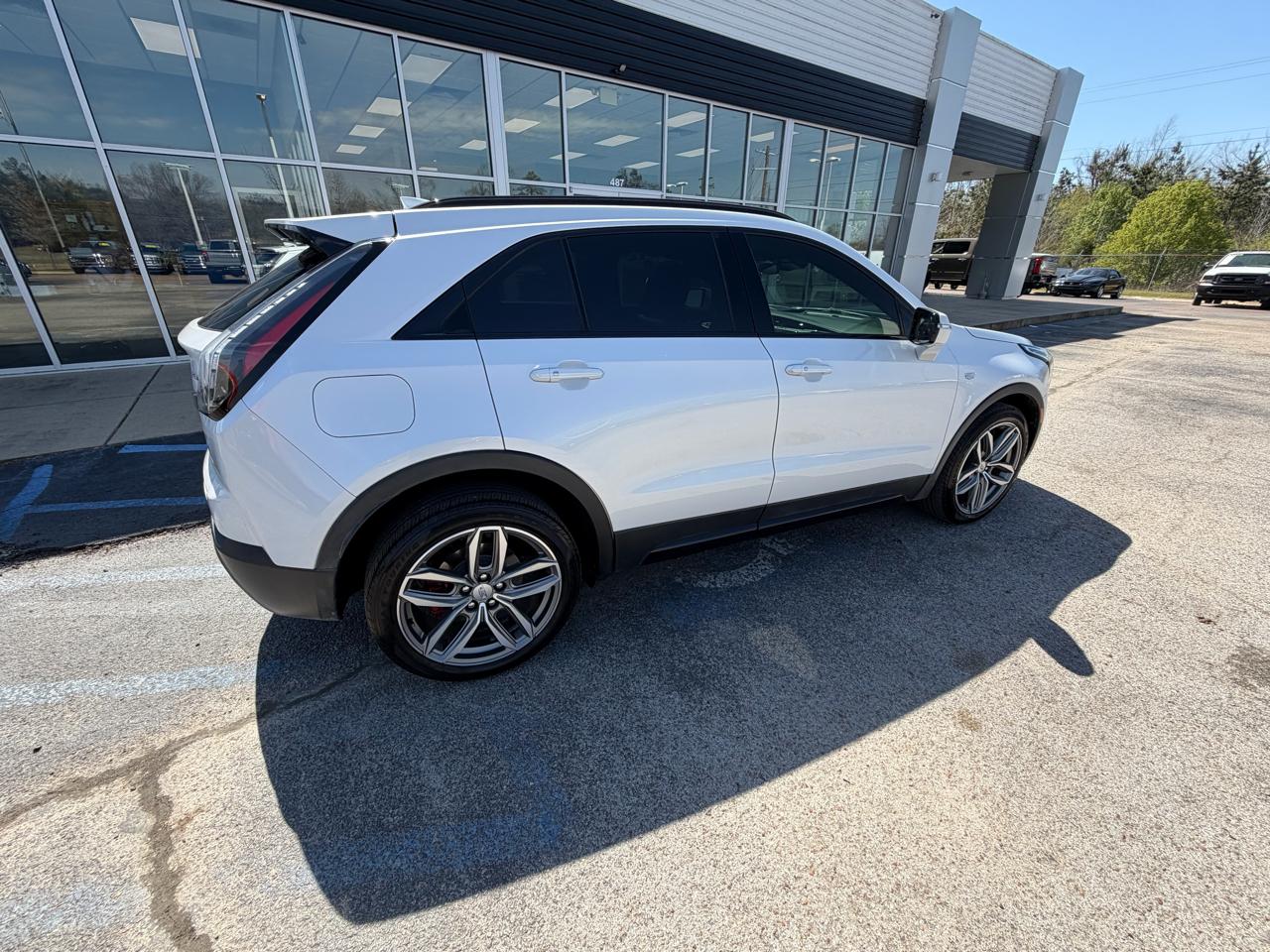 Cadillac XT4 FWD 4dr Sport 2021
