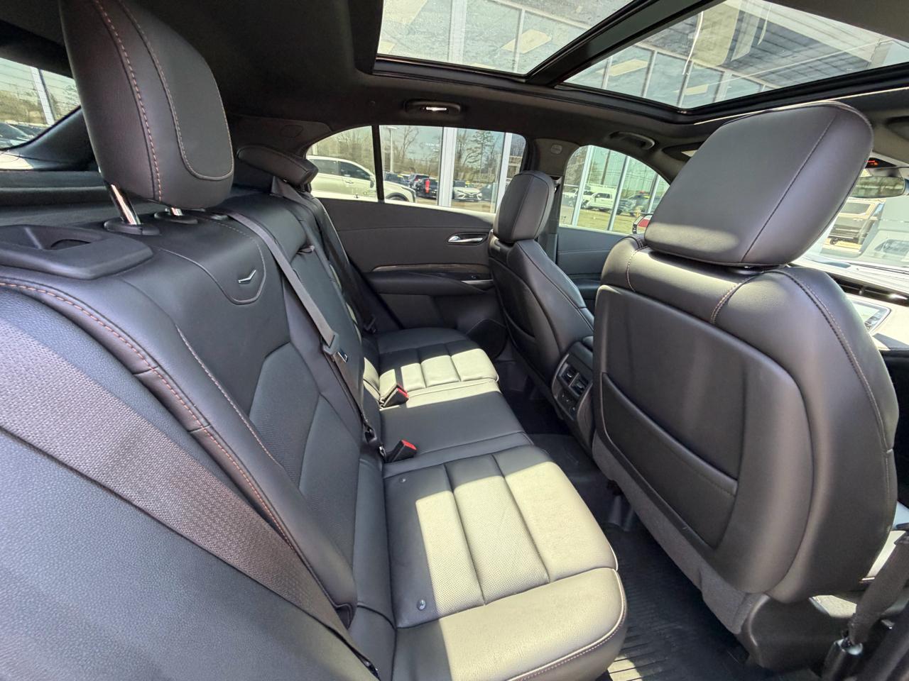 Cadillac XT4 FWD 4dr Sport 2021