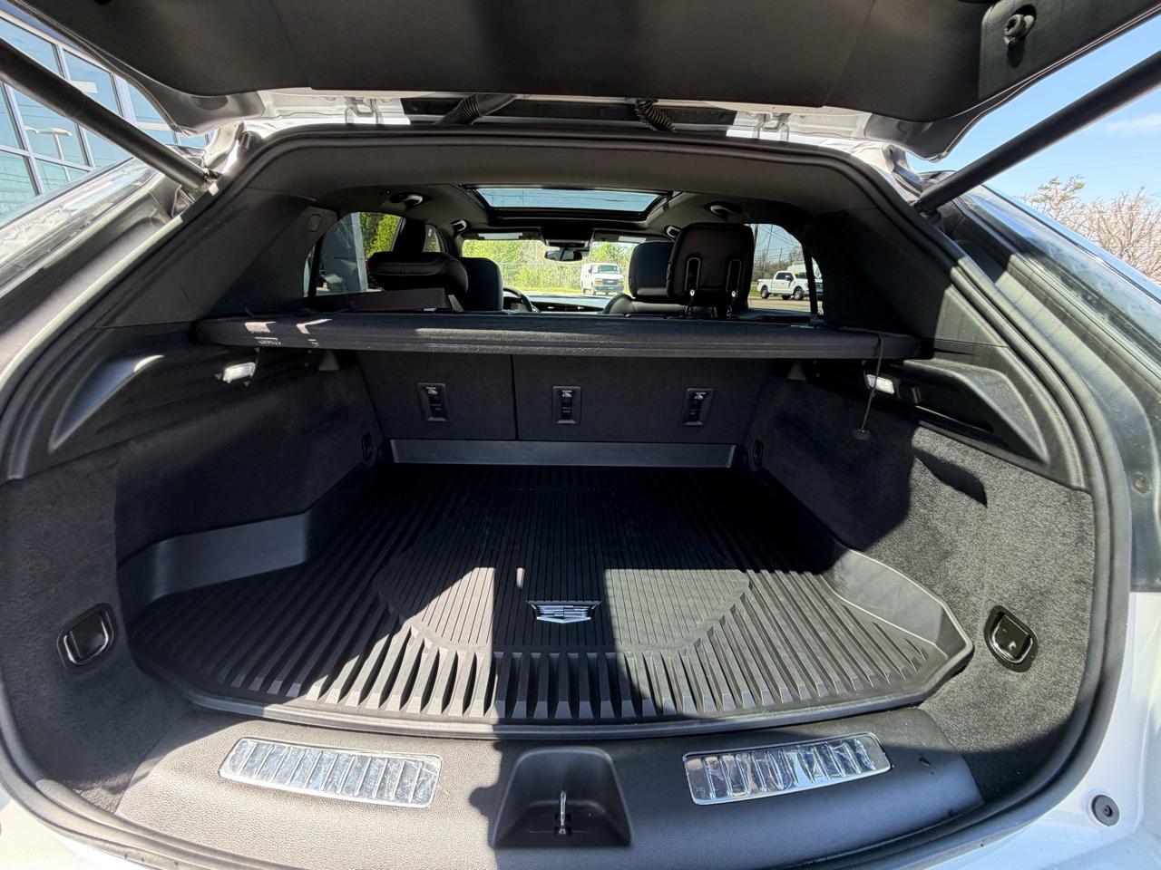 Cadillac XT4 FWD 4dr Sport 2021