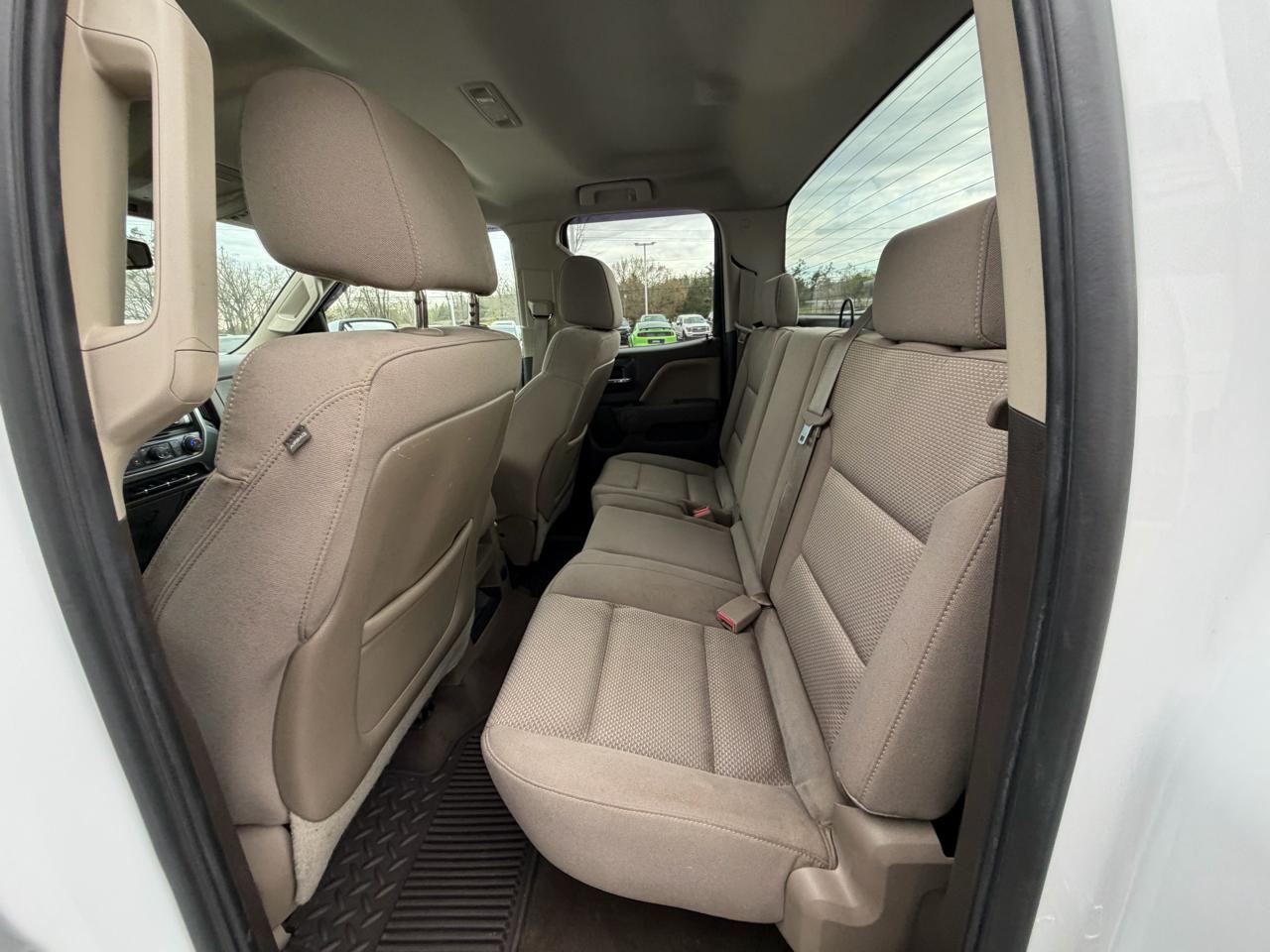 Chevrolet Silverado 1500 2WD Double Cab 143.5" LT w/1LT 2015