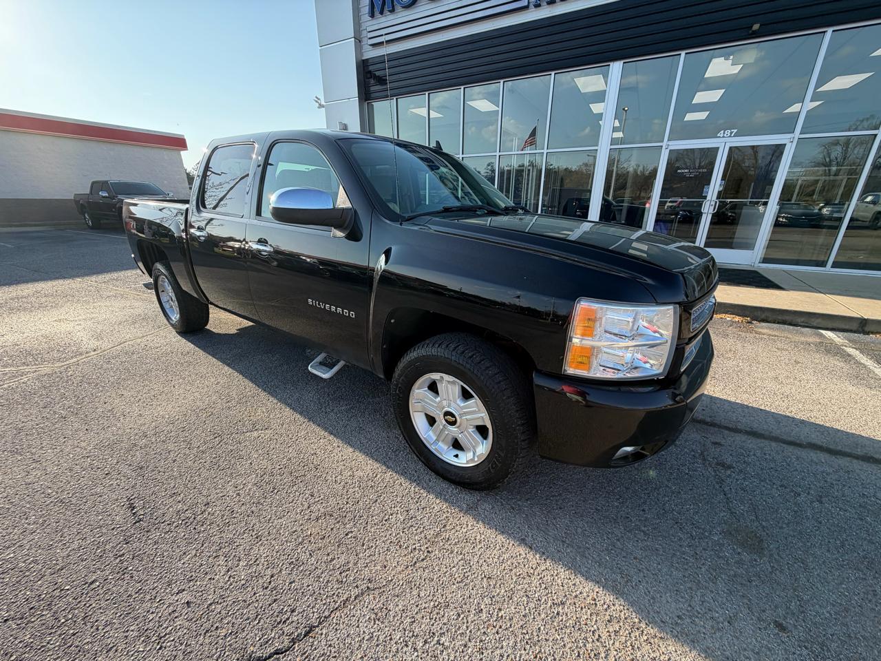 Chevrolet Silverado 1500 4WD Crew Cab 143.5" LT 2012