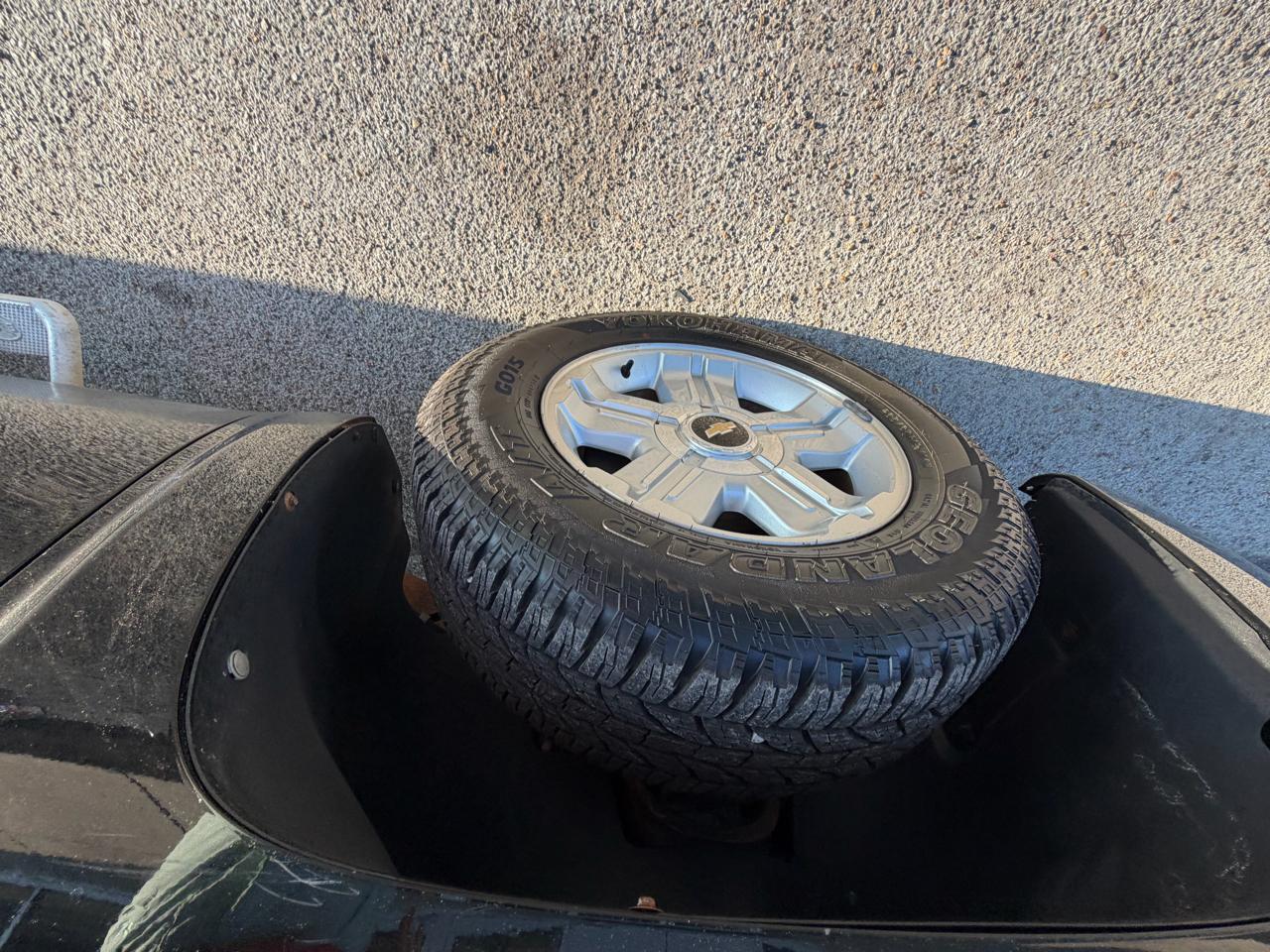 Chevrolet Silverado 1500 4WD Crew Cab 143.5" LT 2012