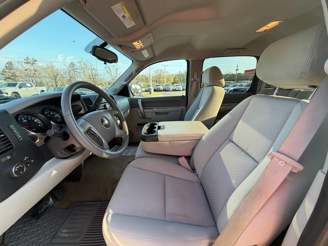 Chevrolet Silverado 1500 4WD Crew Cab 143.5" LT 2012