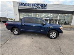2017 Nissan Titan 
