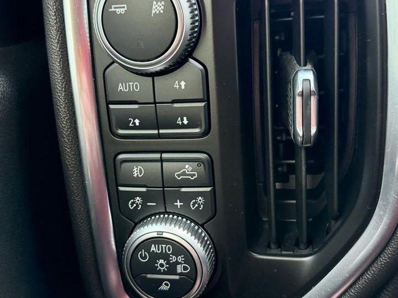 GMC Sierra 1500 4WD Crew Cab 147" SLT 2019