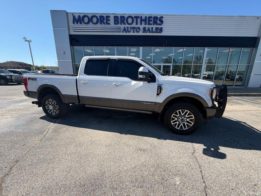 Ford Super Duty F-350 SRW King Ranch 4WD Crew Cab 8' Box 2017