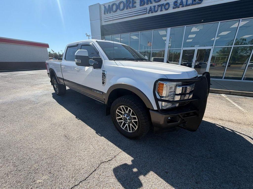 Ford Super Duty F-350 SRW King Ranch 4WD Crew Cab 8' Box 2017