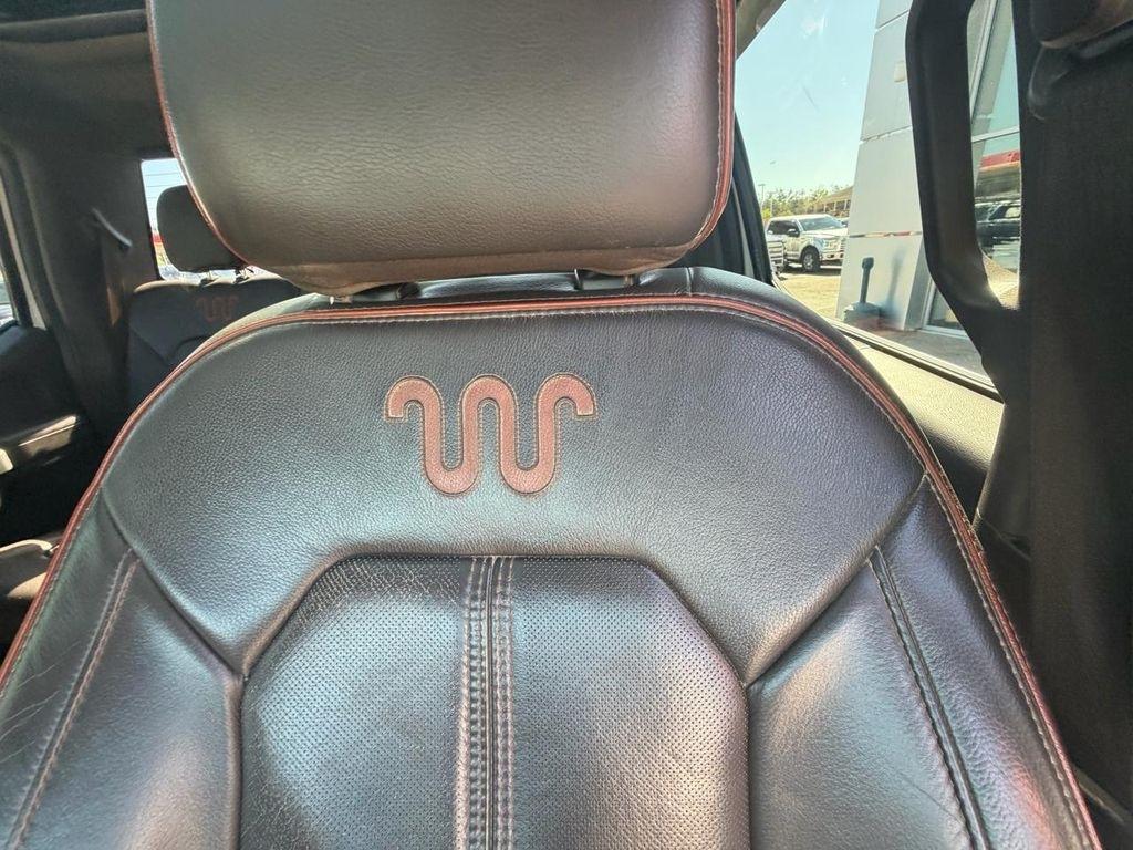 Ford Super Duty F-350 SRW King Ranch 4WD Crew Cab 8' Box 2017