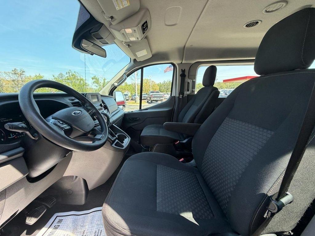 Ford Transit Passenger Wagon T-350 148" Low Roof XLT RWD 2021